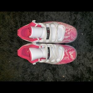 Women air Jordan 11 lows(snakeskin)